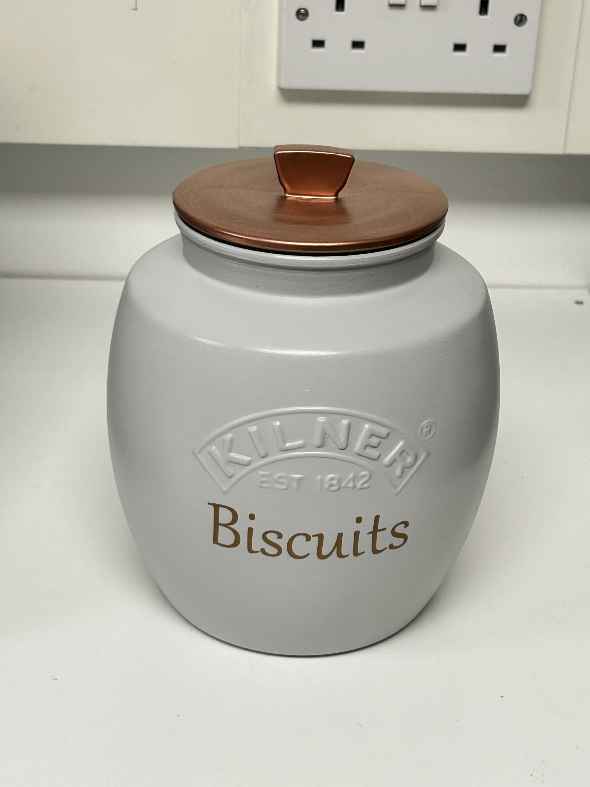 IMG_0141 (1) - Glamjar Products Glamjar Luxe 2L Biscuit Container for Your Kitchen